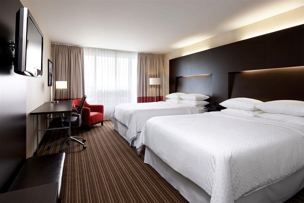 Four Points By Sheraton Levis Convention Centre Exteriör bild