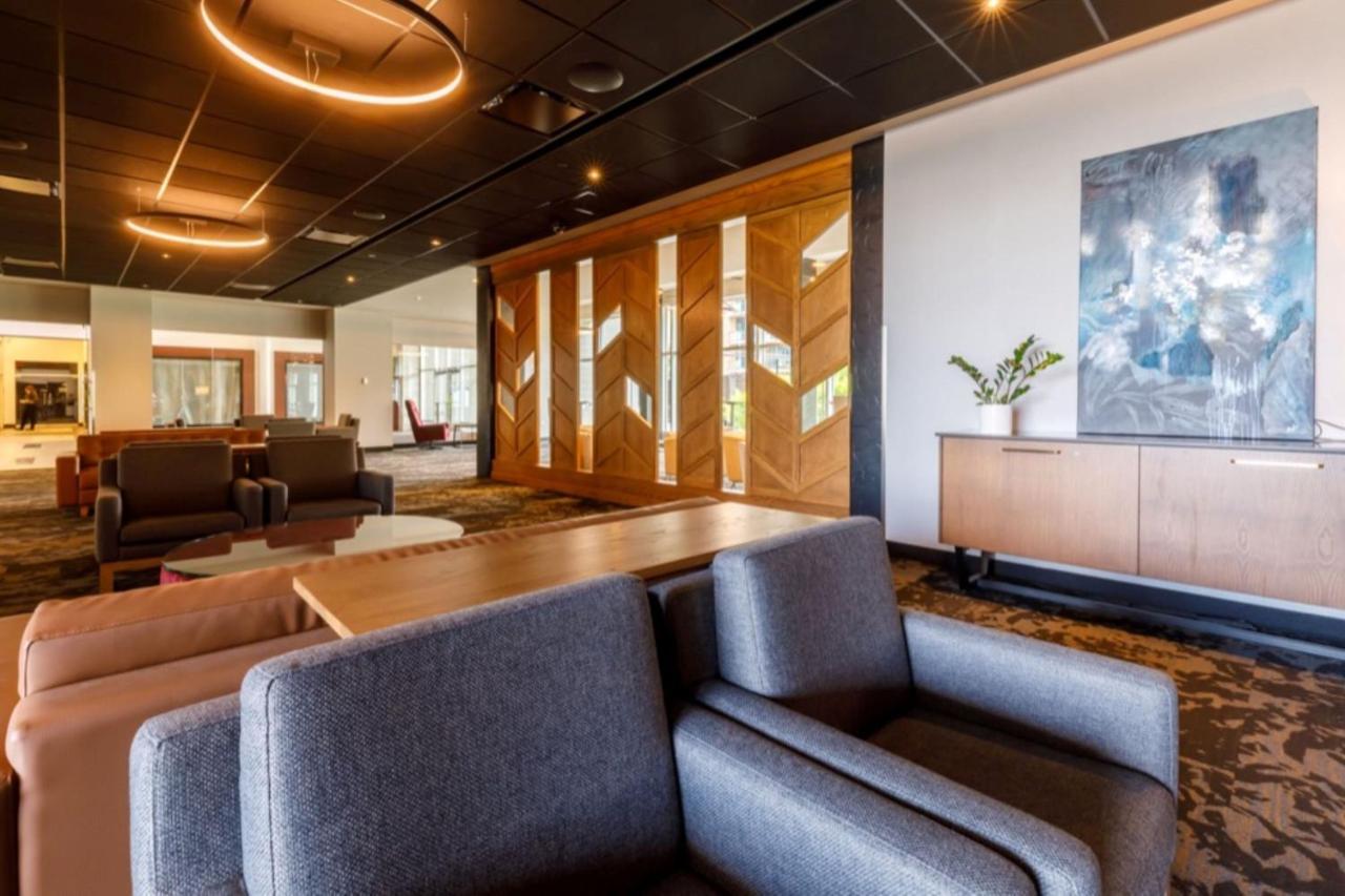 Four Points By Sheraton Levis Convention Centre Exteriör bild