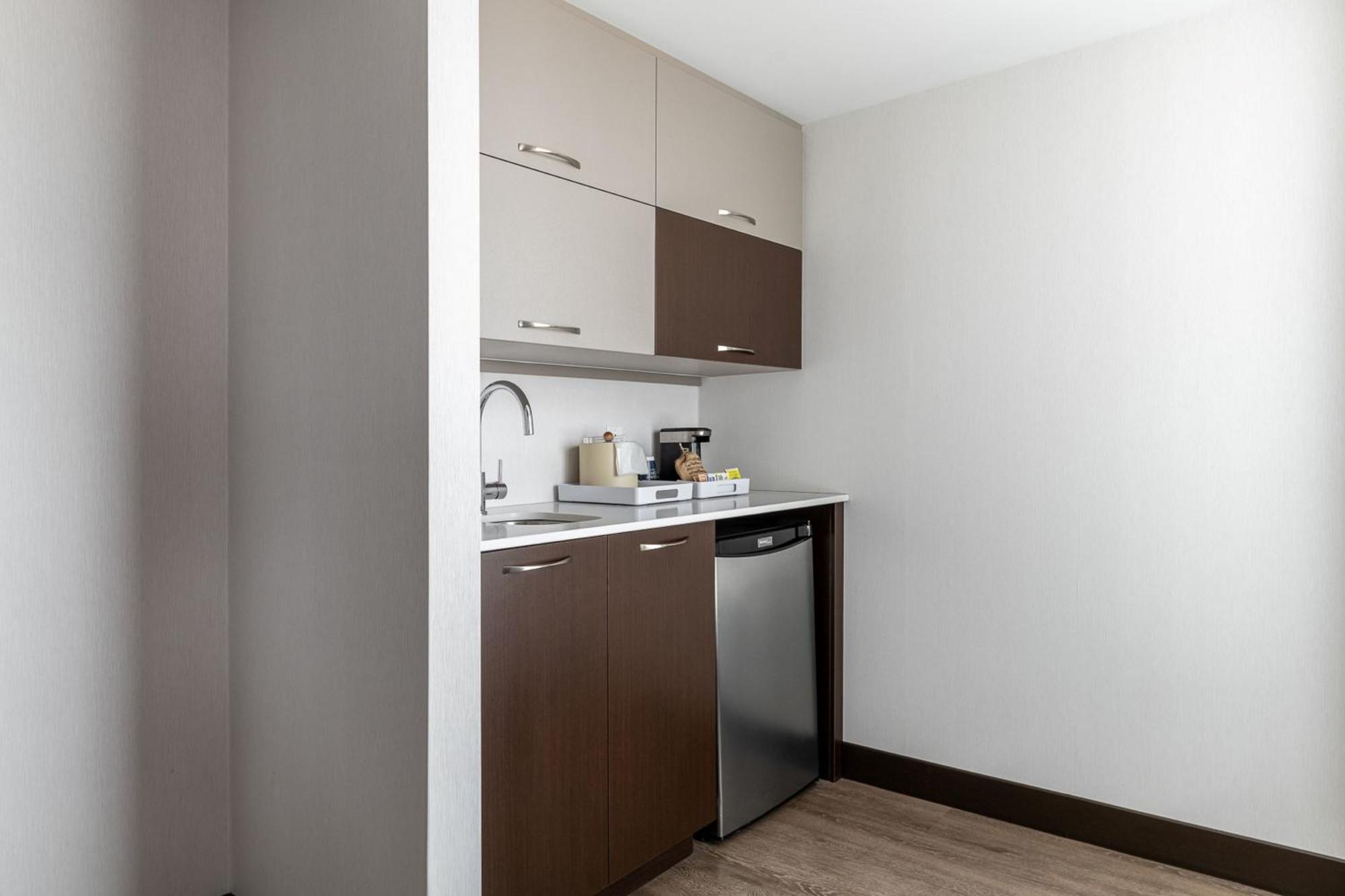 Four Points By Sheraton Levis Convention Centre Exteriör bild